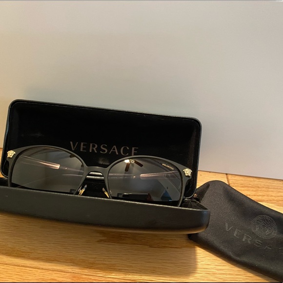 Versace Accessories - BRAND NEW VERSACE SUNGLASSES
